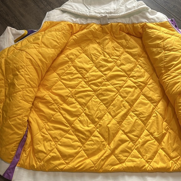 Nike Lakers jacket - Picture 9 of 11